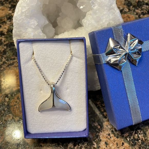 Sterling Silver Genuine Mother Of Pearl Pendant Retail 176.00 NWT - Picture 5 of 7